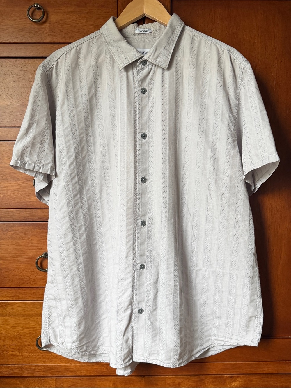 Calvin Klein Mens Short Sleeve Button Up Shirt Striped Light Gray Size XL